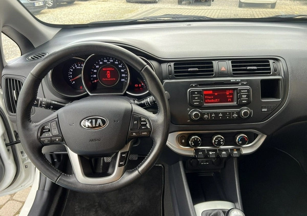 Kia Rio cena 27900 przebieg: 104000, rok produkcji 2012 z Poddębice małe 154